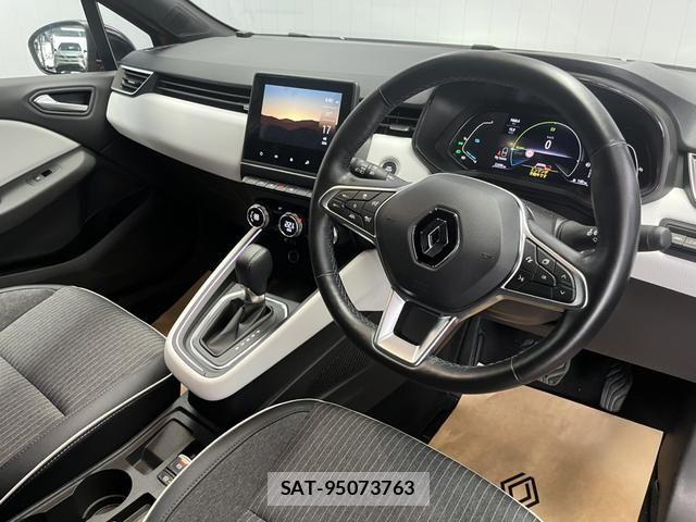 Renault LUTECIA 2023-06 6614443-1