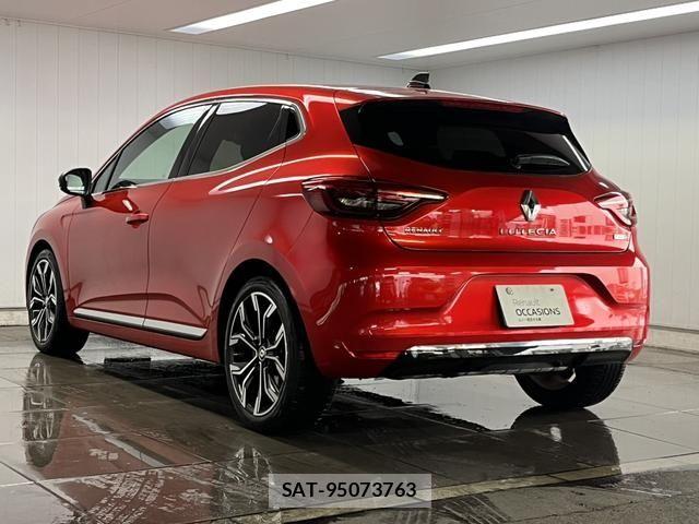 Renault LUTECIA 2023-06 6614443-2