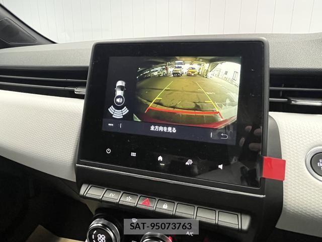 Renault LUTECIA 2023-06 6614443-5