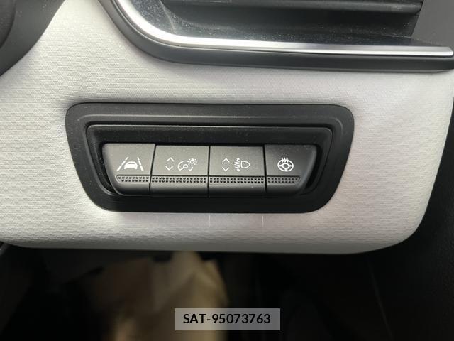 Renault LUTECIA 2023-06 6614443-8