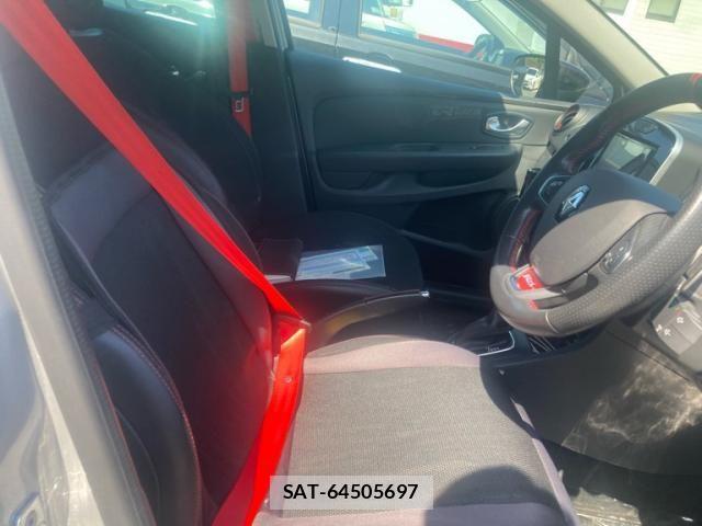 Renault LUTECIA 2018-11 6997727-14