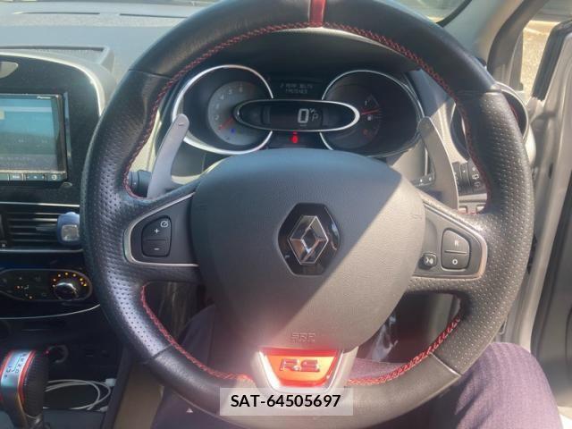 Renault LUTECIA 2018-11 6997727-18