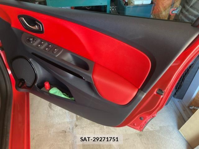 Renault LUTECIA 2016-12 7224193-7