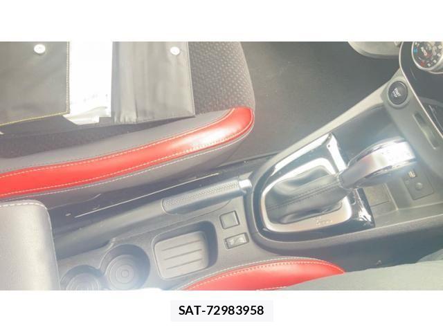 Renault LUTECIA 2018-05 7252121-8