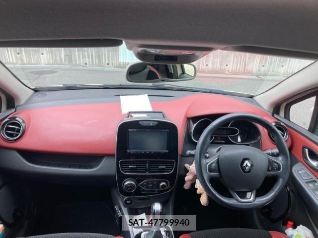 Renault LUTECIA 2017-09 7329725-12