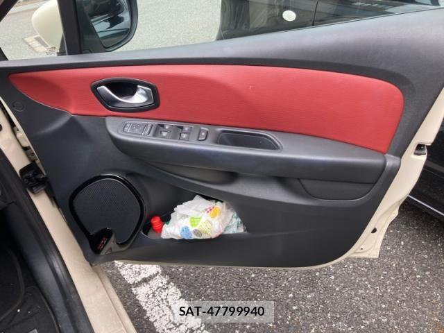 Renault LUTECIA 2017-09 7329725-16