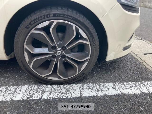 Renault LUTECIA 2017-09 7329725-8