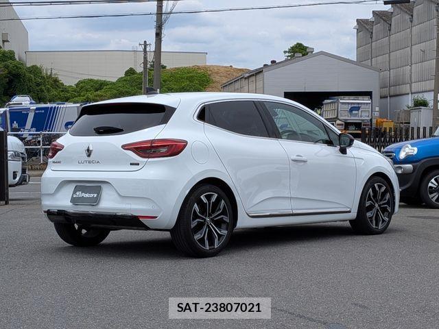 Renault LUTECIA 2024-06 7329726-21