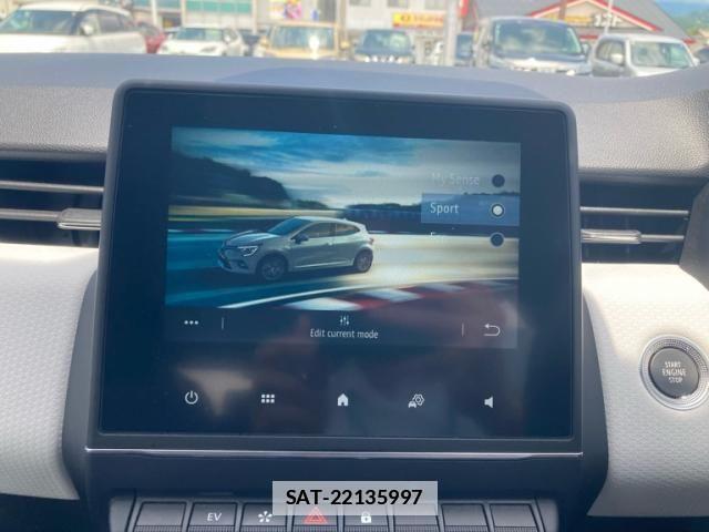 Renault LUTECIA 2023-02 7329722-19