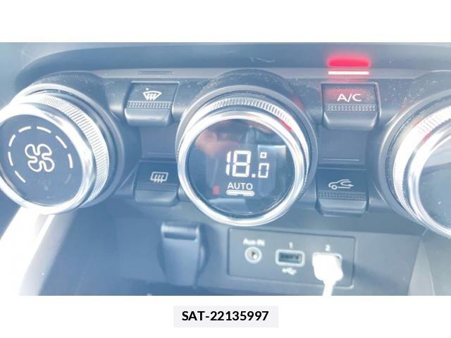 Renault LUTECIA 2023-02 7329722-25