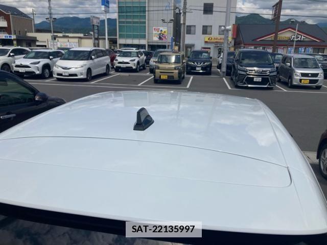 Renault LUTECIA 2023-02 7329722-5