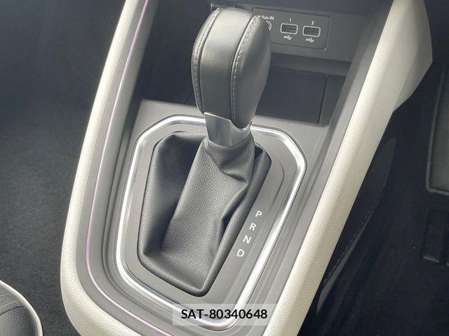 Renault LUTECIA 2023-10 7359585-12