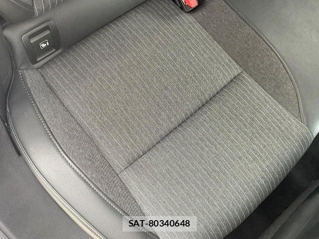 Renault LUTECIA 2023-10 7359585-19