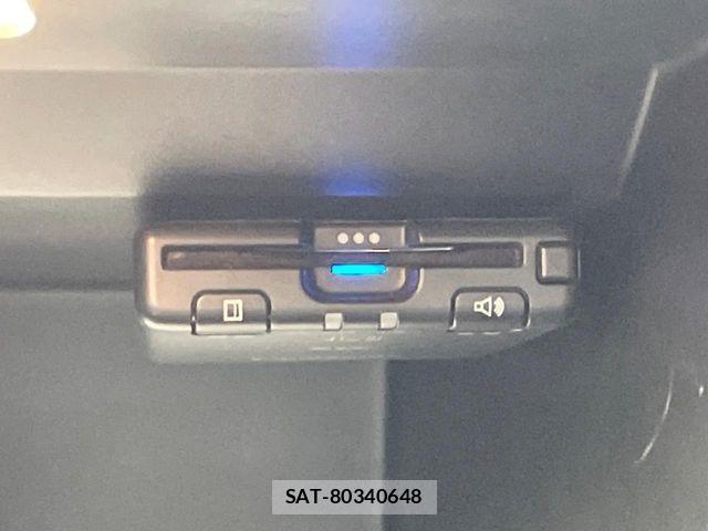 Renault LUTECIA 2023-10 7359585-6