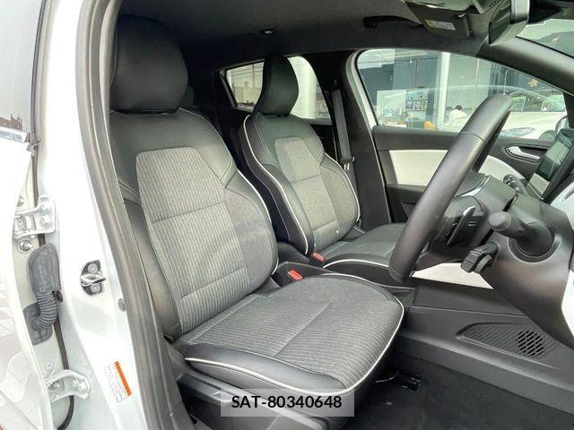 Renault LUTECIA 2023-10 7359585-7