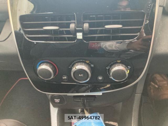 Renault LUTECIA 2015-06 7359590-10