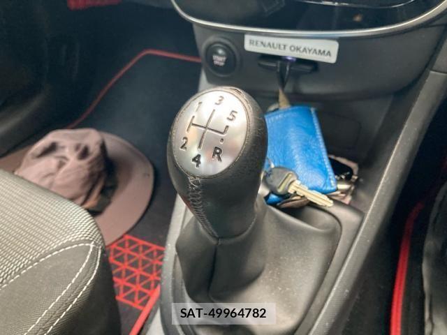 Renault LUTECIA 2015-06 7359590-11