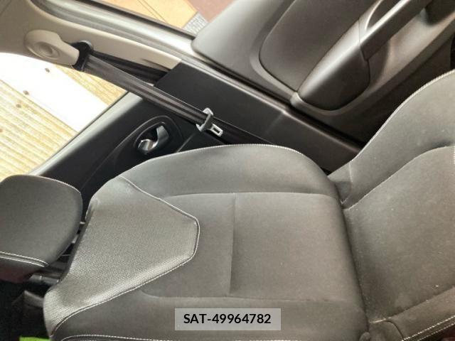 Renault LUTECIA 2015-06 7359590-19