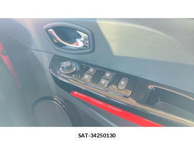 Renault LUTECIA 2013-07 7393860-9