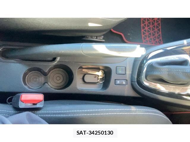 Renault LUTECIA 2013-07 7393860-17