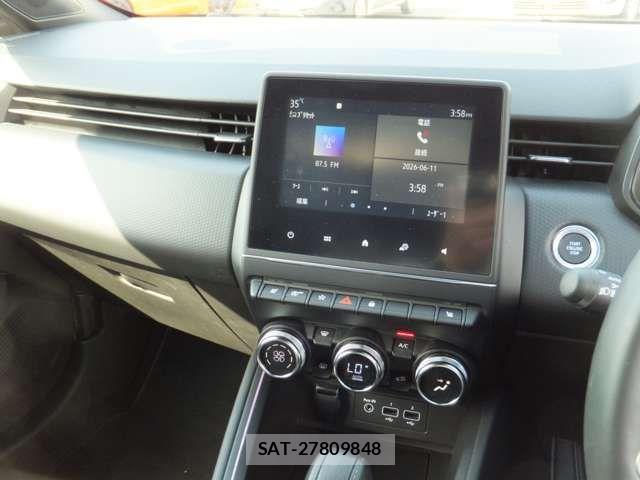 Renault LUTECIA 2023-05 7457302-10