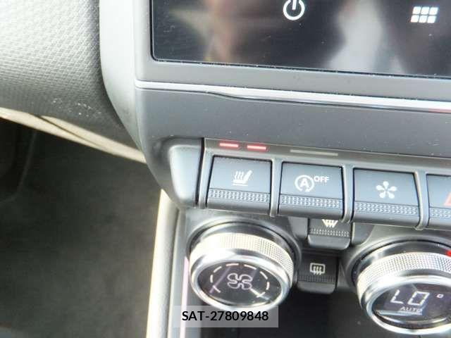 Renault LUTECIA 2023-05 7457302-14