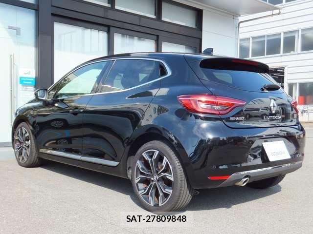 Renault LUTECIA 2023-05 7457302-6