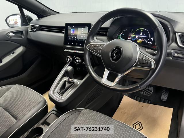 Renault LUTECIA 2023-02 7457303-1