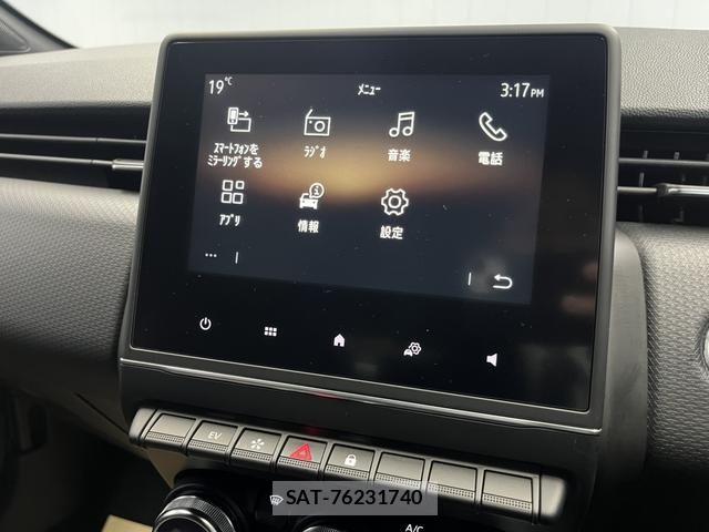 Renault LUTECIA 2023-02 7457303-6