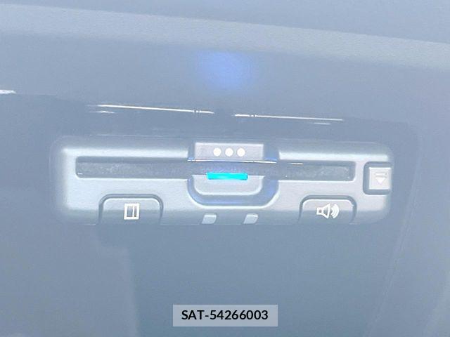 Renault LUTECIA 2018-01 7502587-6