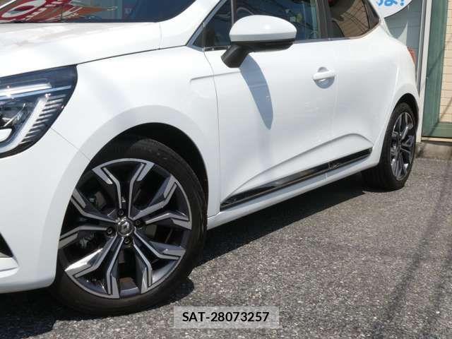 Renault LUTECIA 2020-11 7502586-12