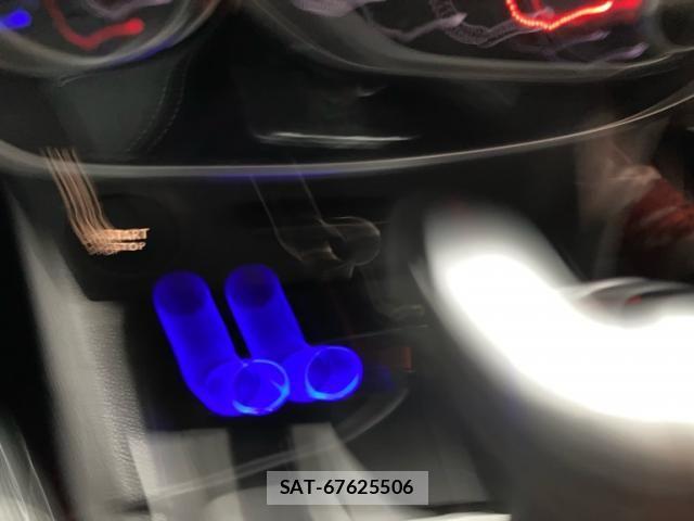 Renault LUTECIA 2016-09 7509873-12