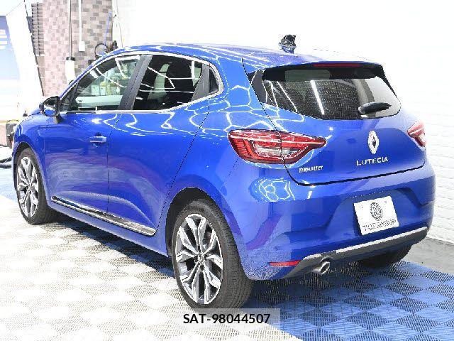 Renault LUTECIA 2021-06 7502585-13