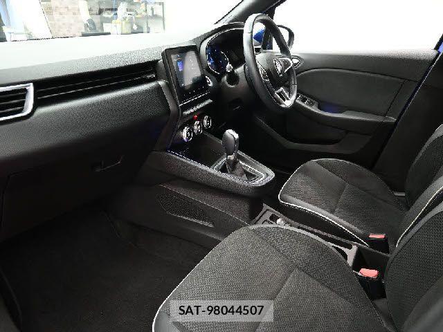 Renault LUTECIA 2021-06 7502585-1