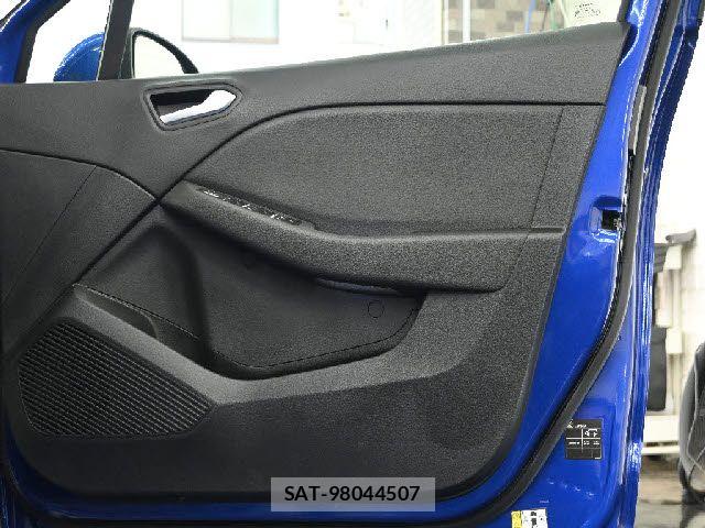 Renault LUTECIA 2021-06 7502585-19