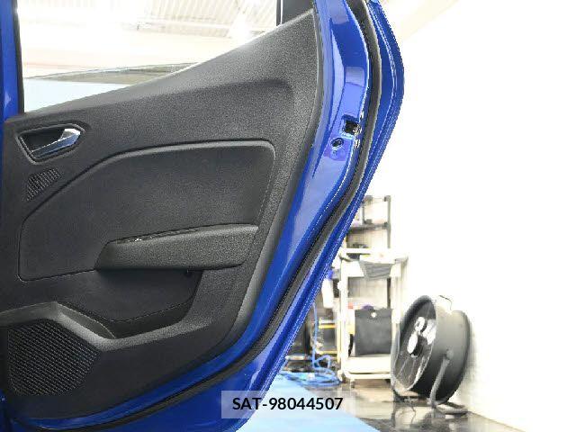 Renault LUTECIA 2021-06 7502585-20