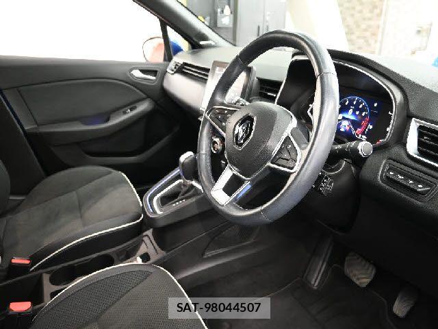 Renault LUTECIA 2021-06 7502585-3