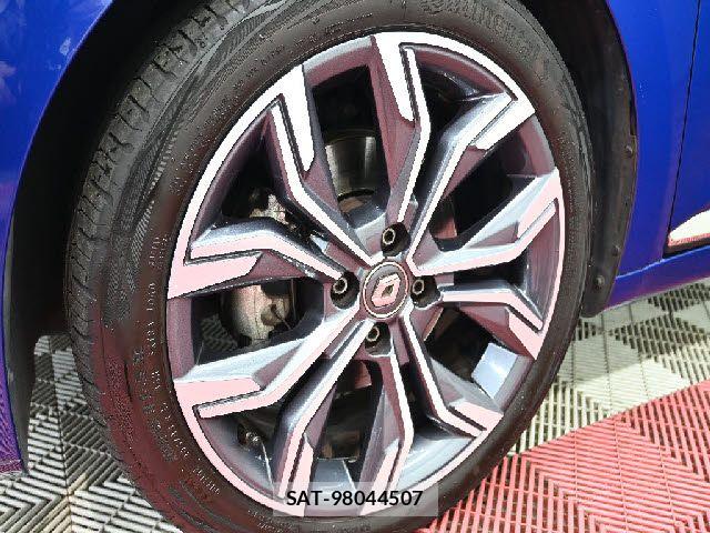 Renault LUTECIA 2021-06 7502585-8