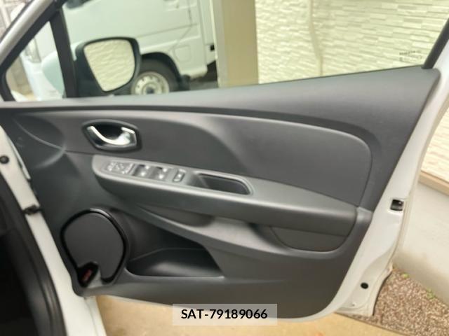 Renault LUTECIA 2017-11 7619553-10