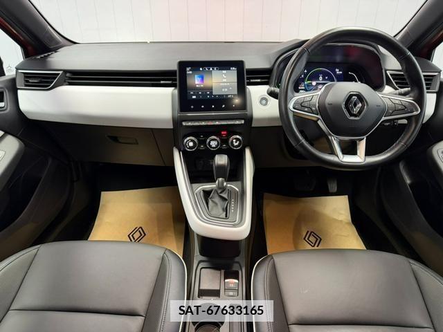 Renault LUTECIA 2023-06 7788727-10