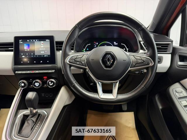 Renault LUTECIA 2023-06 7788727-11