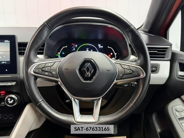 Renault LUTECIA 2023-06 7788727-12