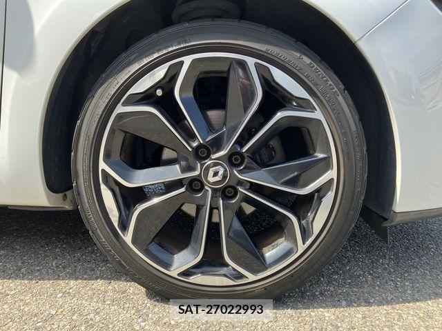 Renault LUTECIA 2017-03 7963562-27
