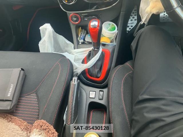 Renault LUTECIA 2014-06 8075355-22
