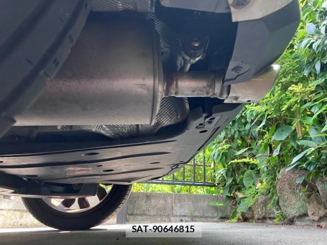Renault LUTECIA 2022-03 8075354-10