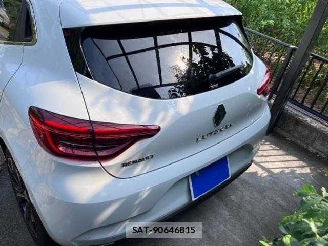 Renault LUTECIA 2022-03 8075354-5