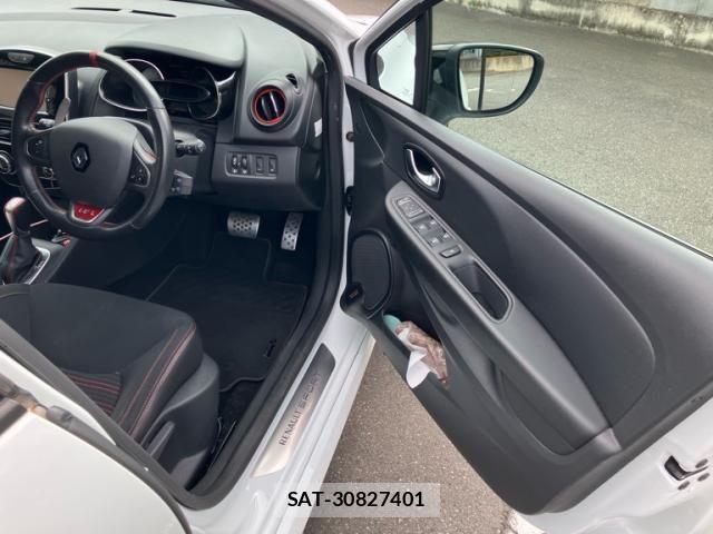 Renault LUTECIA 2019-09 8075353-13