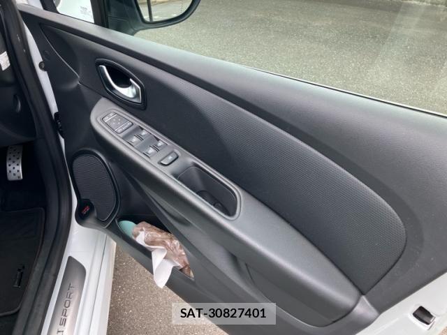 Renault LUTECIA 2019-09 8075353-14