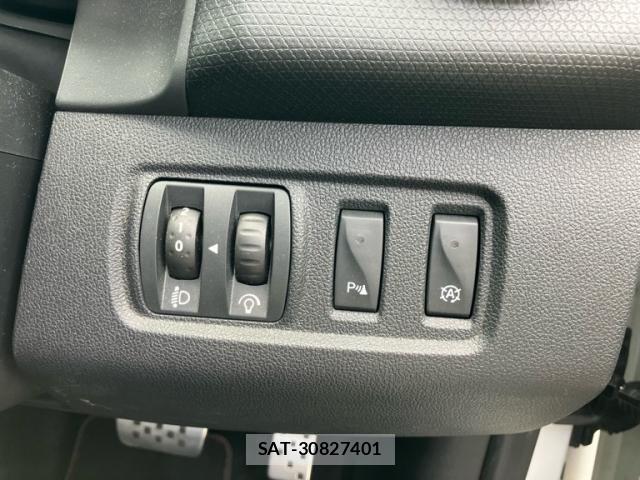Renault LUTECIA 2019-09 8075353-20