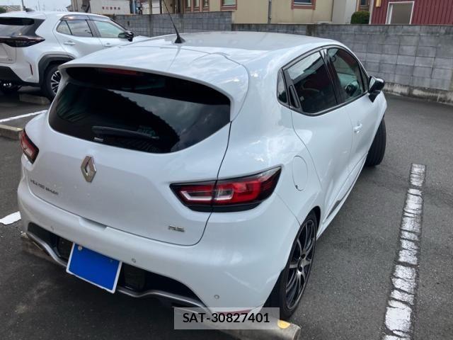 Renault LUTECIA 2019-09 8075353-2